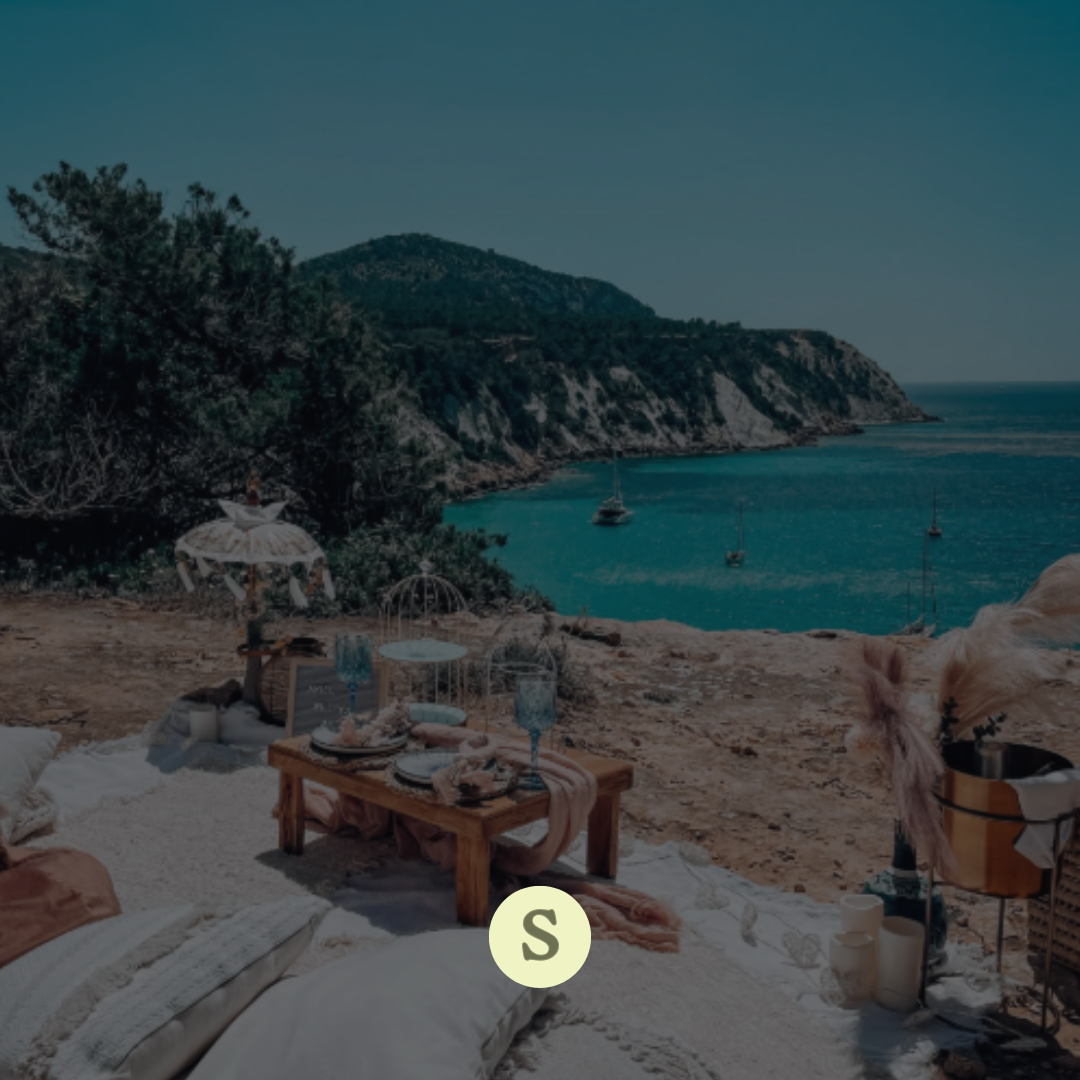 Pique-Nique de Luxe à Ibiza - Vue Imprenable sur la Mer